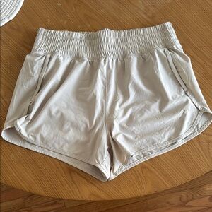 GAP Cream Athletic Shorts Moisture-Wicking Performance